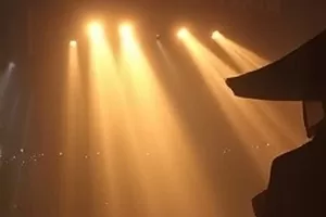 《慢速列车》周末片单封面，车窗风景